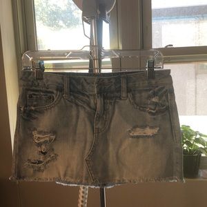American Eagle, Distressed mini denim skirt